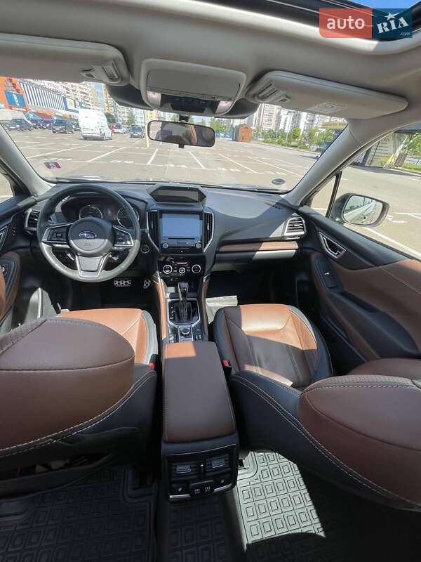Внедорожник / Кроссовер Subaru Forester 2021 в Киеве
