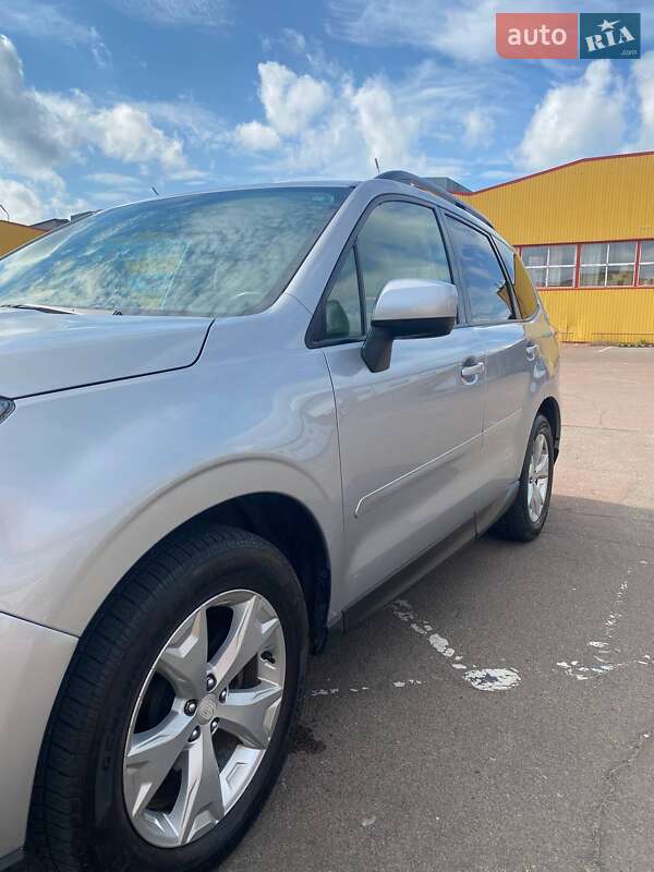Внедорожник / Кроссовер Subaru Forester 2014 в Житомире