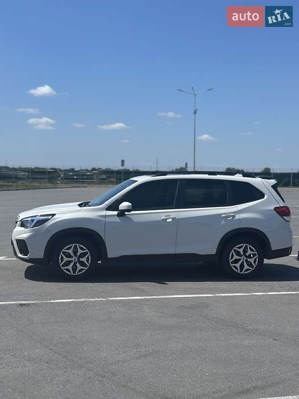 Внедорожник / Кроссовер Subaru Forester 2020 в Днепре