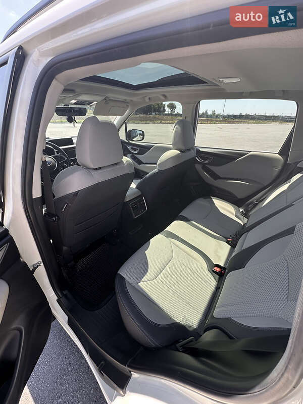 Внедорожник / Кроссовер Subaru Forester 2020 в Днепре