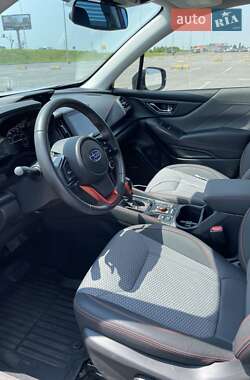 Внедорожник / Кроссовер Subaru Forester 2023 в 