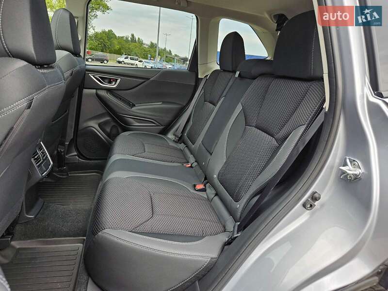 Внедорожник / Кроссовер Subaru Forester 2024 в Днепре