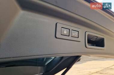 Внедорожник / Кроссовер Subaru Forester 2023 в 