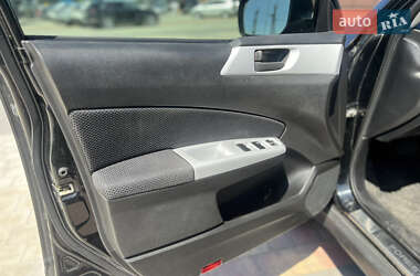 Внедорожник / Кроссовер Subaru Forester 2011 в 