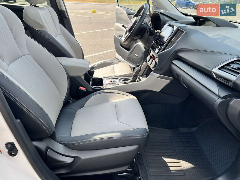 Внедорожник / Кроссовер Subaru Forester 2020 в Киеве