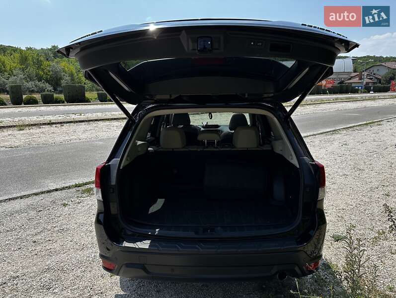 Внедорожник / Кроссовер Subaru Forester 2020 в Днепре