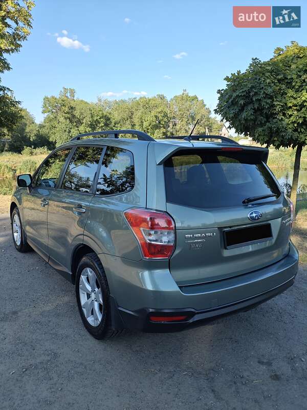 Внедорожник / Кроссовер Subaru Forester 2015 в Днепре