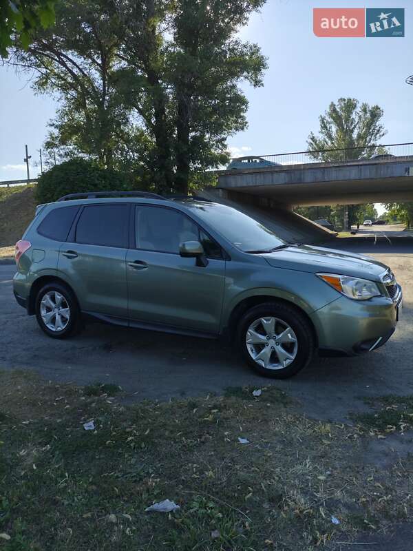Внедорожник / Кроссовер Subaru Forester 2015 в Днепре