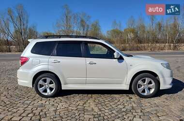 Внедорожник / Кроссовер Subaru Forester 2010 в 