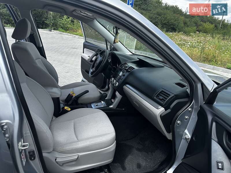 Внедорожник / Кроссовер Subaru Forester 2014 в Ужгороде