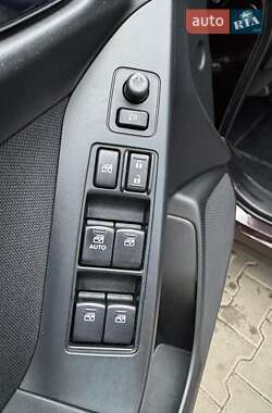 Внедорожник / Кроссовер Subaru Forester 2013 в 