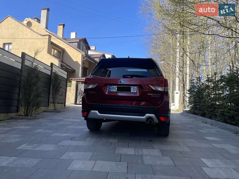 Позашляховик / Кросовер Subaru Forester 2018 в Львові