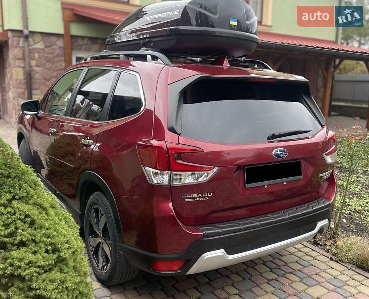 Позашляховик / Кросовер Subaru Forester 2018 в Львові