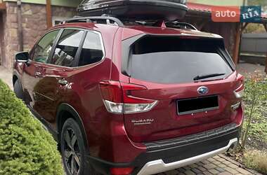 Внедорожник / Кроссовер Subaru Forester 2018 в 