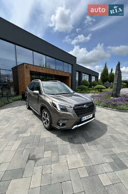 Внедорожник / Кроссовер Subaru Forester 2023 в Киеве