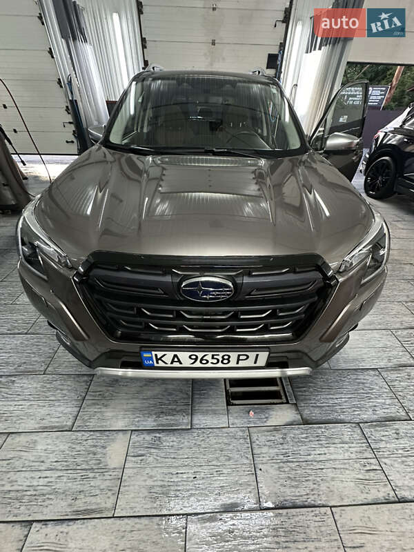 Внедорожник / Кроссовер Subaru Forester 2023 в Киеве