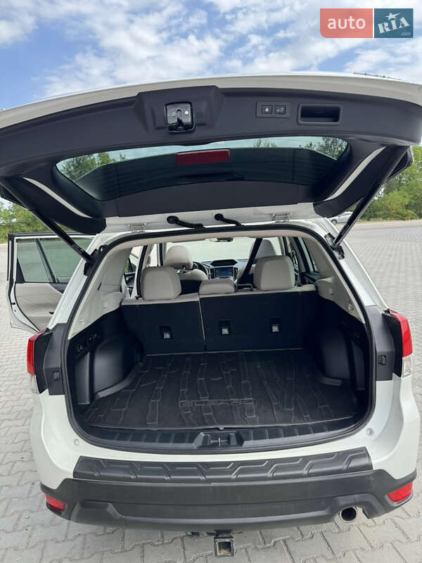 Позашляховик / Кросовер Subaru Forester 2021 в Дніпрі