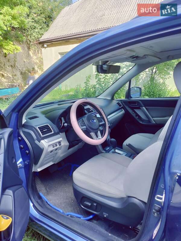Внедорожник / Кроссовер Subaru Forester 2016 в Лубнах