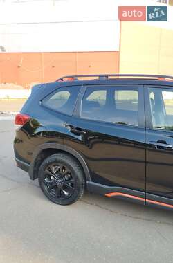 Внедорожник / Кроссовер Subaru Forester 2021 в 