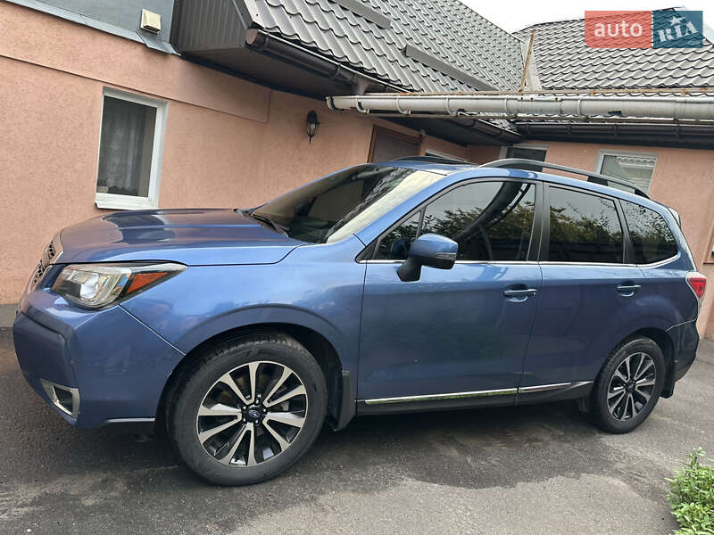 Внедорожник / Кроссовер Subaru Forester 2016 в Сумах