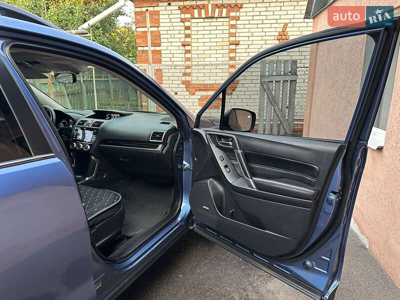 Внедорожник / Кроссовер Subaru Forester 2016 в Сумах