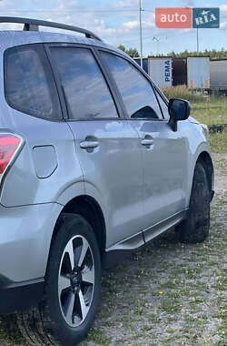 Внедорожник / Кроссовер Subaru Forester 2016 в 
