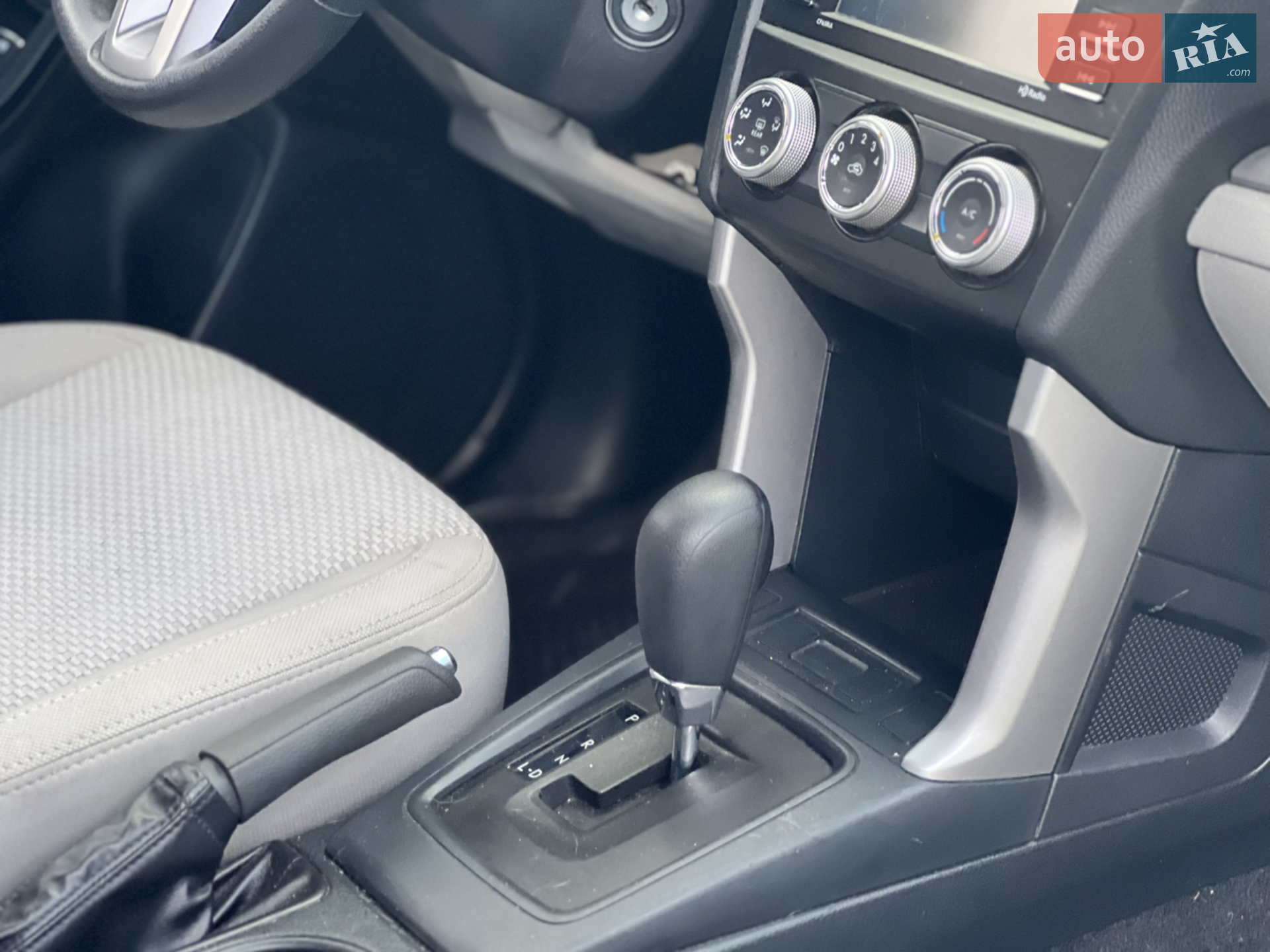 2016 Subaru Forester - мініатюра 40