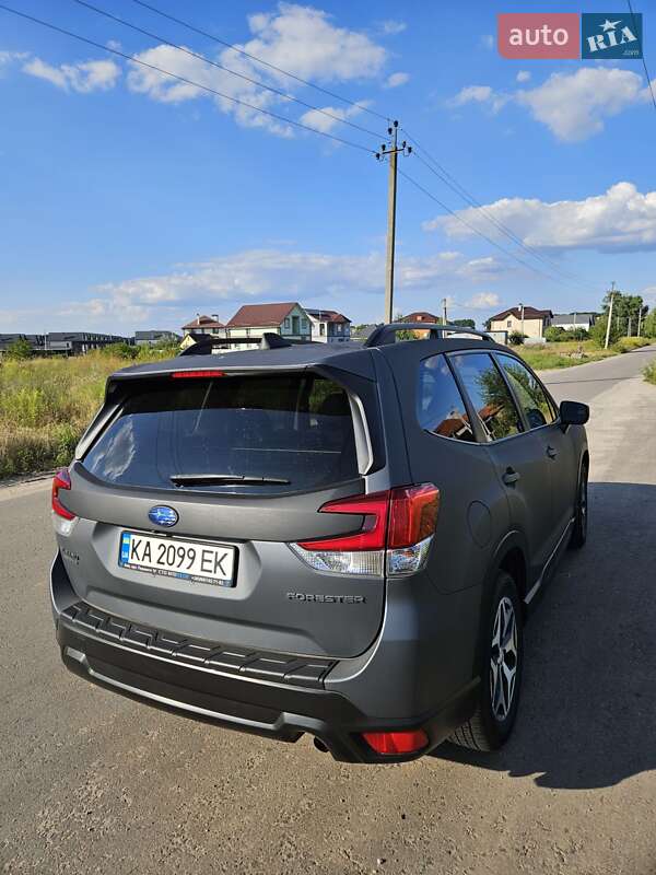 Позашляховик / Кросовер Subaru Forester 2020 в Києві