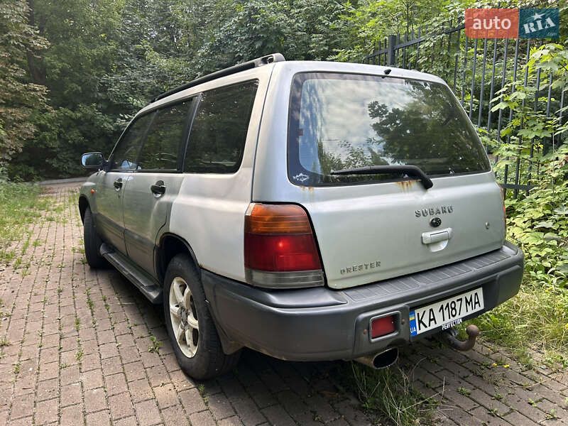 Внедорожник / Кроссовер Subaru Forester 1998 в Киеве