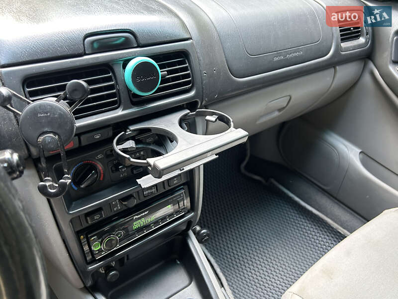 Внедорожник / Кроссовер Subaru Forester 1998 в Киеве