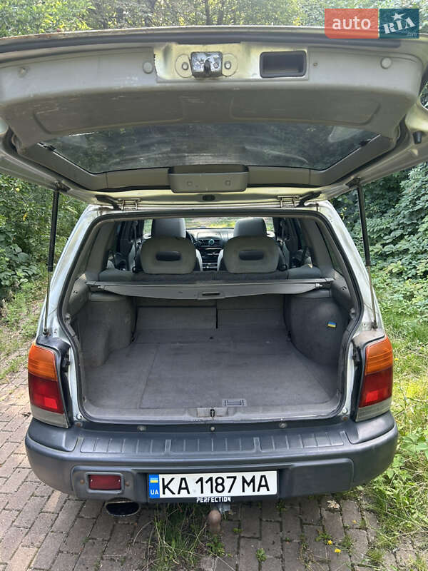 Внедорожник / Кроссовер Subaru Forester 1998 в Киеве