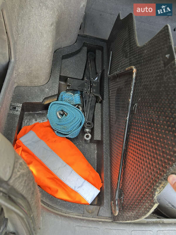 Внедорожник / Кроссовер Subaru Forester 1998 в Киеве