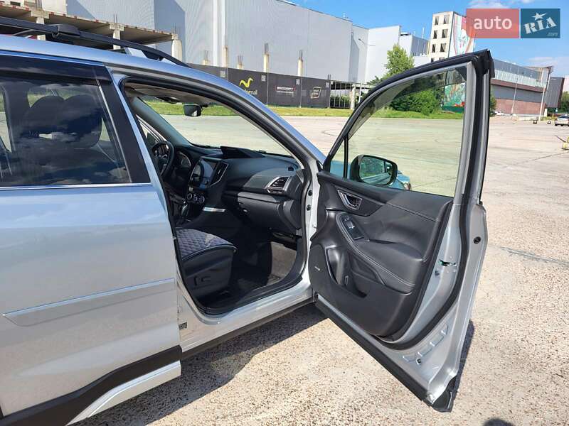 Позашляховик / Кросовер Subaru Forester 2018 в Києві фото 9 Позашляховик / Кросовер Subaru Forester 2018 в Києві