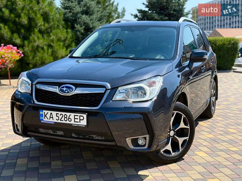 Внедорожник / Кроссовер Subaru Forester 2015 в 