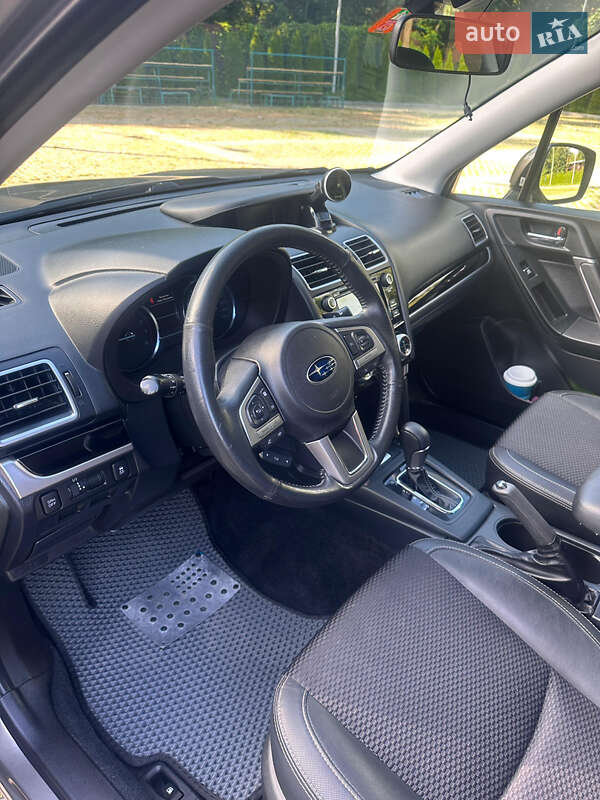 Внедорожник / Кроссовер Subaru Forester 2017 в Харькове