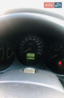 Внедорожник / Кроссовер Subaru Forester 2004 в 