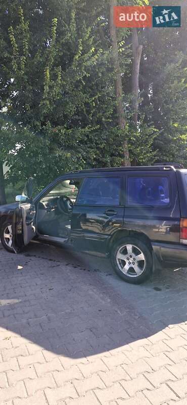 Внедорожник / Кроссовер Subaru Forester 1999 в Львове