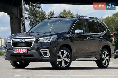 Внедорожник / Кроссовер Subaru Forester 2019 в Киеве