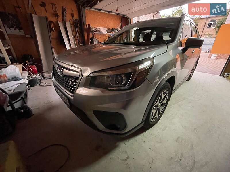 Внедорожник / Кроссовер Subaru Forester 2018 в Киеве