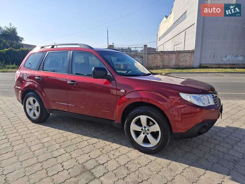 Внедорожник / Кроссовер Subaru Forester 2008 в 