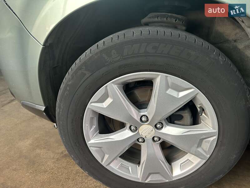 Внедорожник / Кроссовер Subaru Forester 2015 в Запорожье