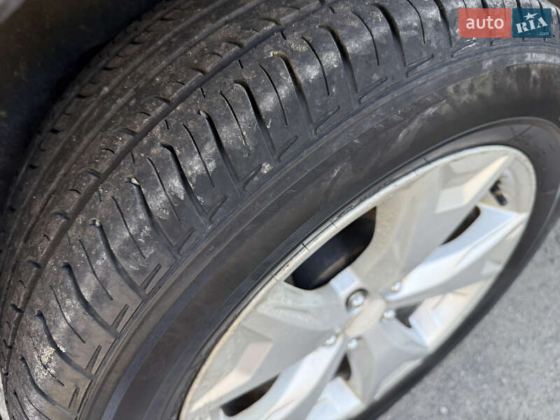 Позашляховик / Кросовер Subaru Forester 2014 в Хмельницькому