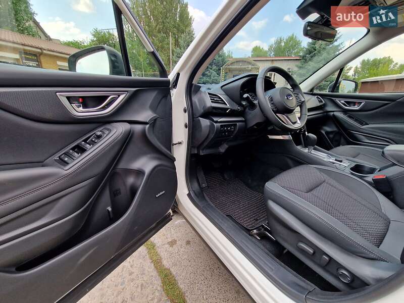 Внедорожник / Кроссовер Subaru Forester 2024 в Днепре