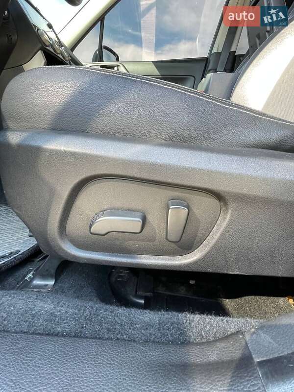 Позашляховик / Кросовер Subaru Forester 2015 в Умані