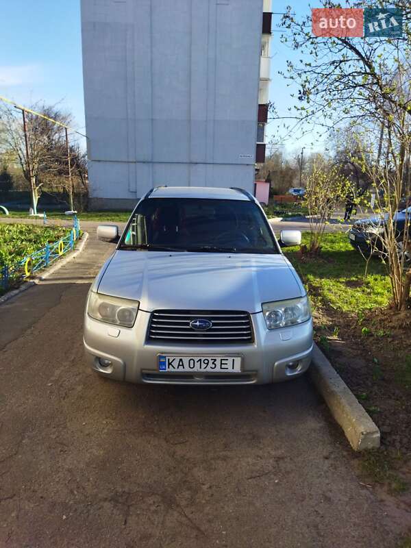 Позашляховик / Кросовер Subaru Forester 2007 в Києві