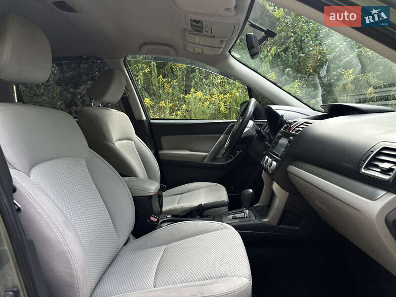 Позашляховик / Кросовер Subaru Forester 2016 в Ковелі