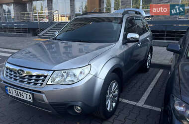 Внедорожник / Кроссовер Subaru Forester 2011 в Киеве