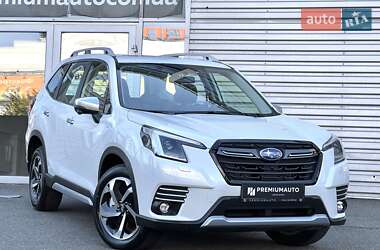 Внедорожник / Кроссовер Subaru Forester 2024 в Киеве