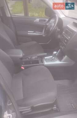 Внедорожник / Кроссовер Subaru Forester 2011 в 