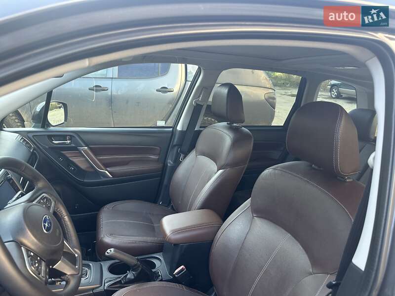 Внедорожник / Кроссовер Subaru Forester 2016 в Сумах